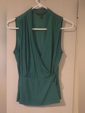 Banana Republic Wrap-Style Sleeveless Blouse — Deep Green — Size XS